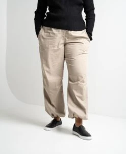 Bella Sneaker -Bullboxer AU Shop Bella W Black Leather5184 WEB