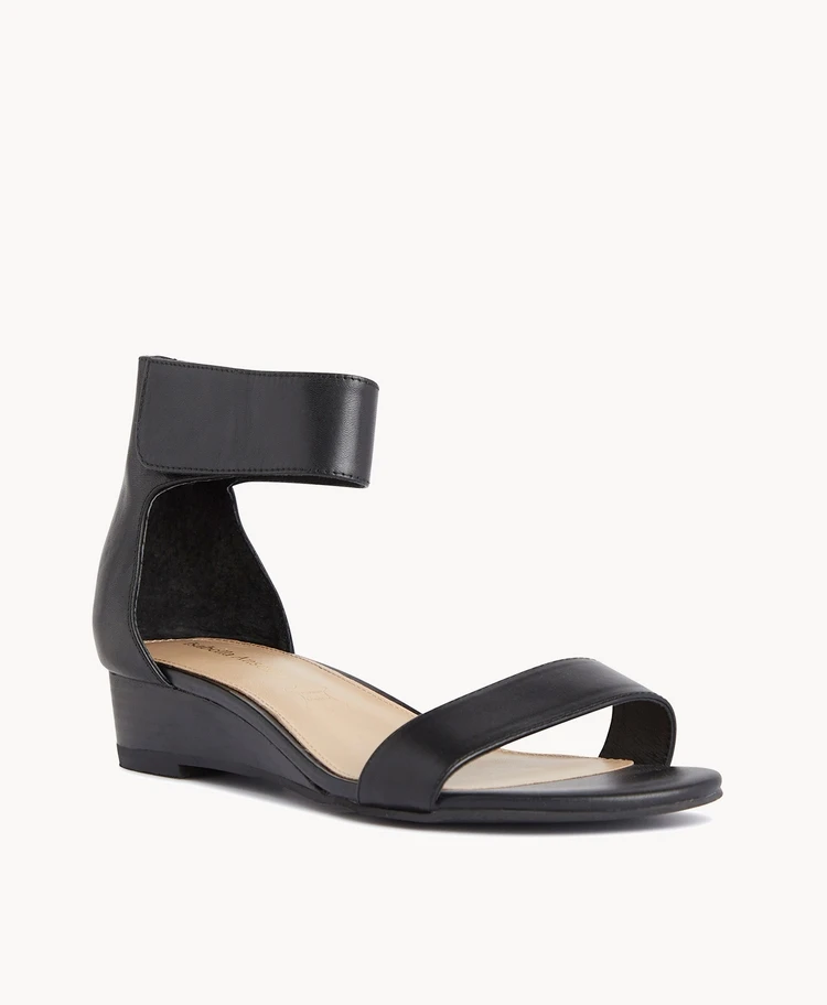 Erika Wedge 3 Erika Wedge