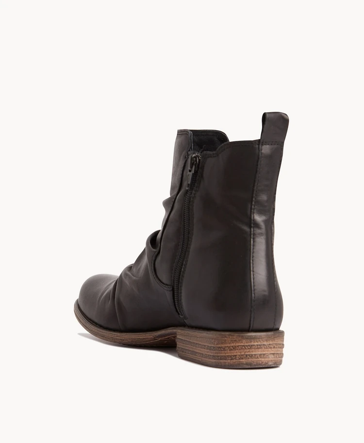 Willow Chelsea Boot 6 Willow Chelsea Boot - Image 4